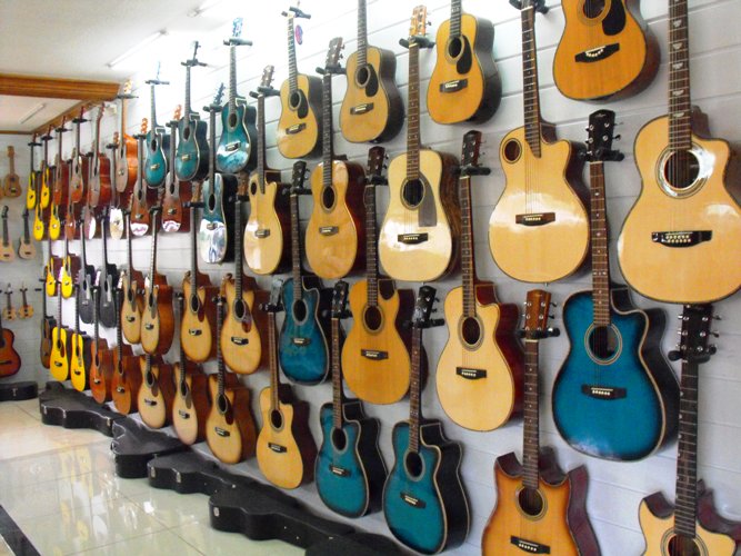 Cebu's best guitar, mangoes and more!