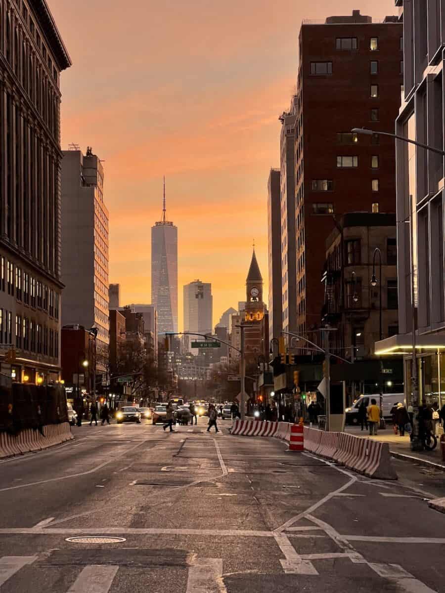 10 Best New York Bus Tours (NYC Hop On Hop Off, Sightseeing, Night, & More)