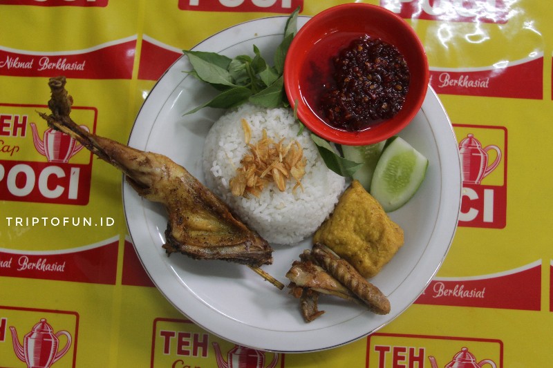 Ayam Goreng Bahagia yang Bikin Dompet Ku Tak Bahagia