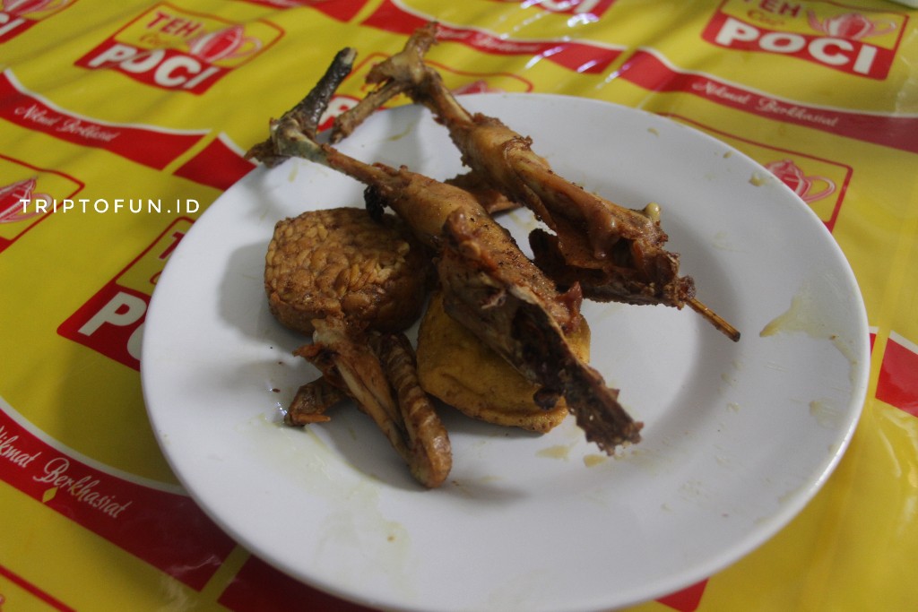 Ayam Goreng Bahagia yang Bikin Dompet Ku Tak Bahagia Triptofun