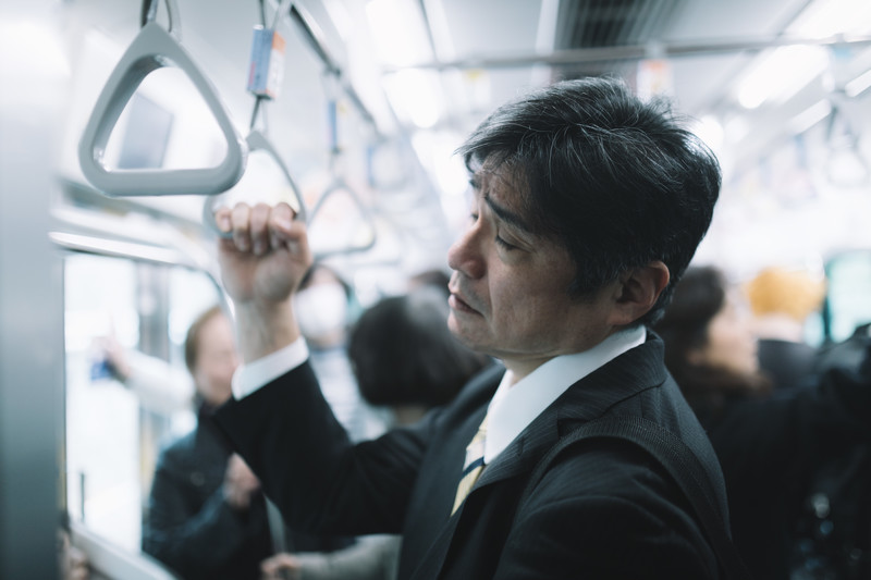 過労のサラリーマン