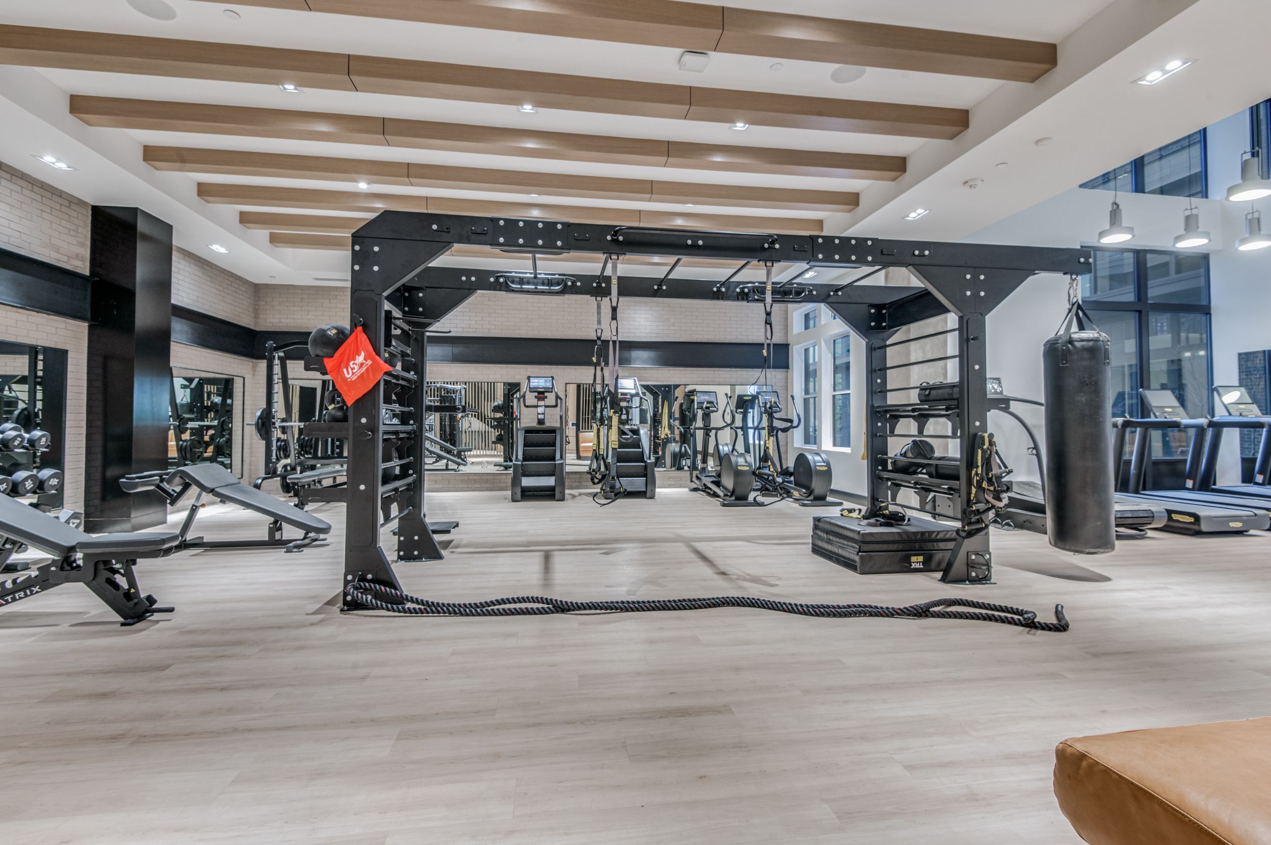 Hazel Galleria Trophy Fitness