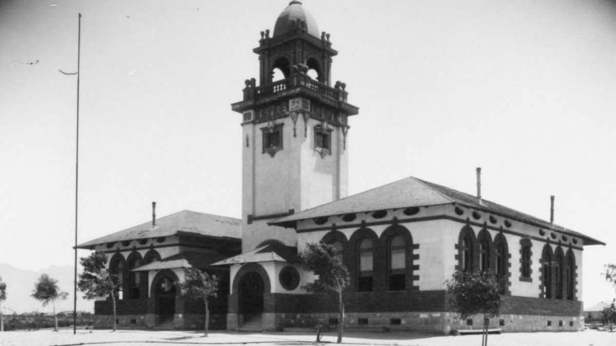 Holladay School Trost Society