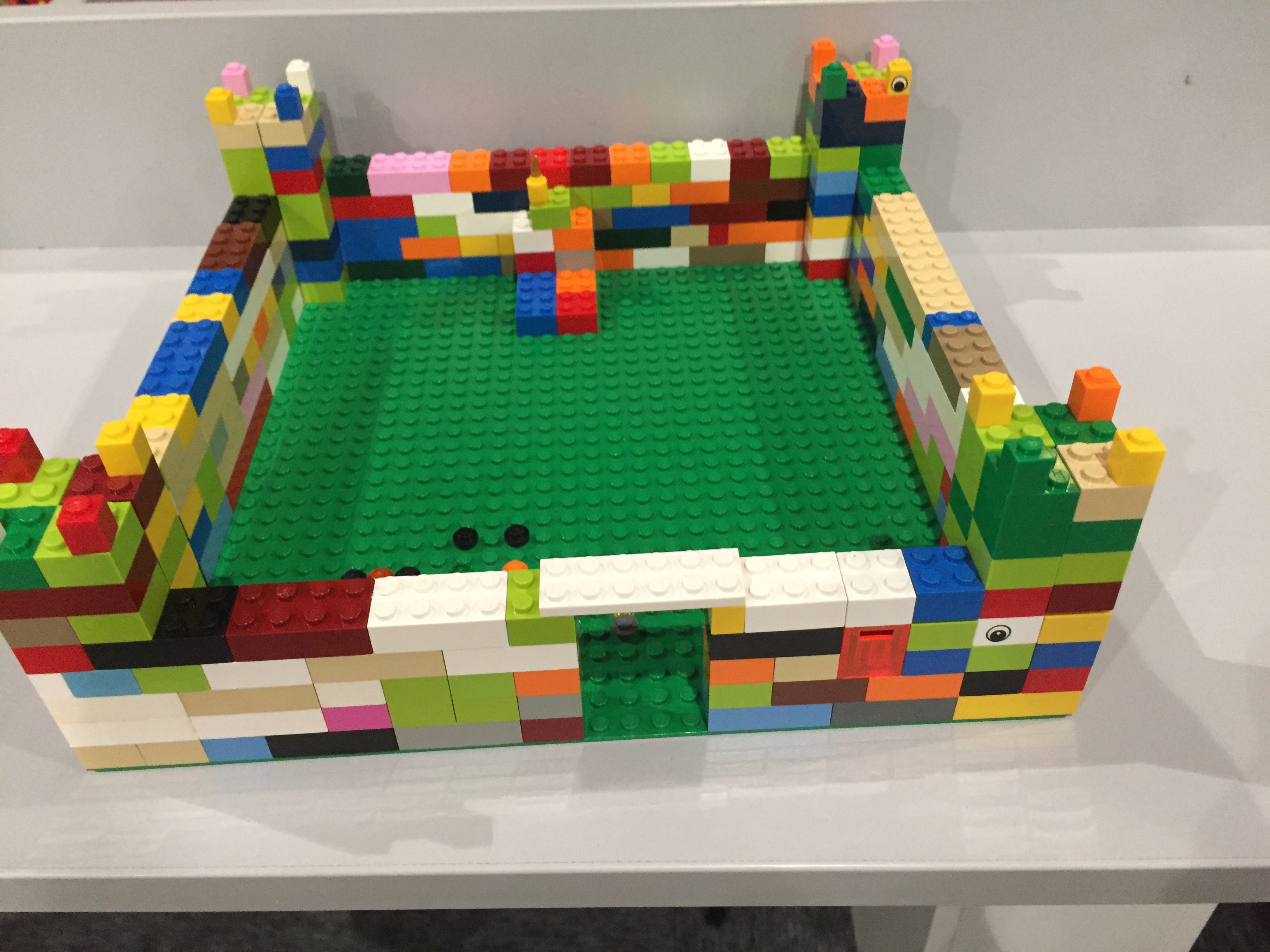 Lego World 2015 een sfeer impressie Trotsevaders magazine door