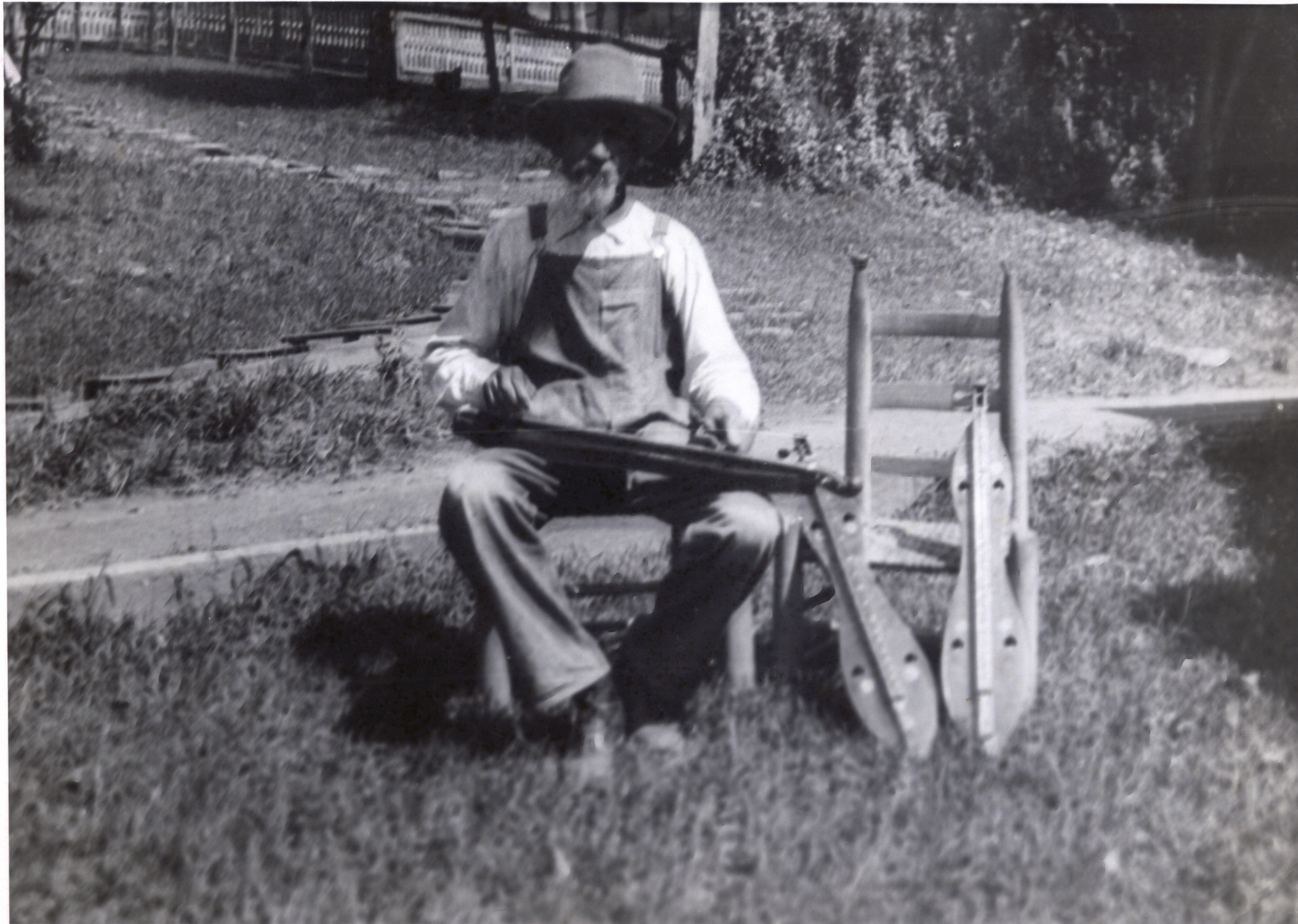 Hindman Dulcimer History Troublesome Creek Stringed Instrument Co.