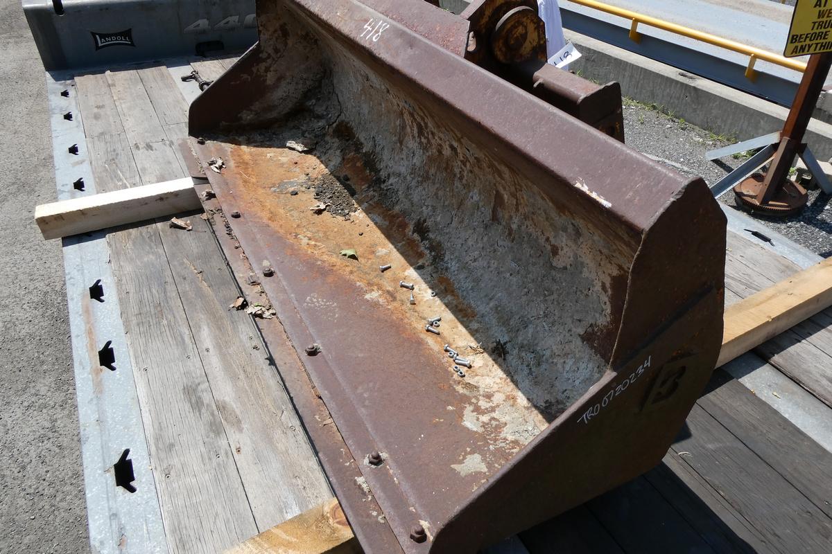 Balderson Front Bucket for sale by Arthur Trovei & Sons used