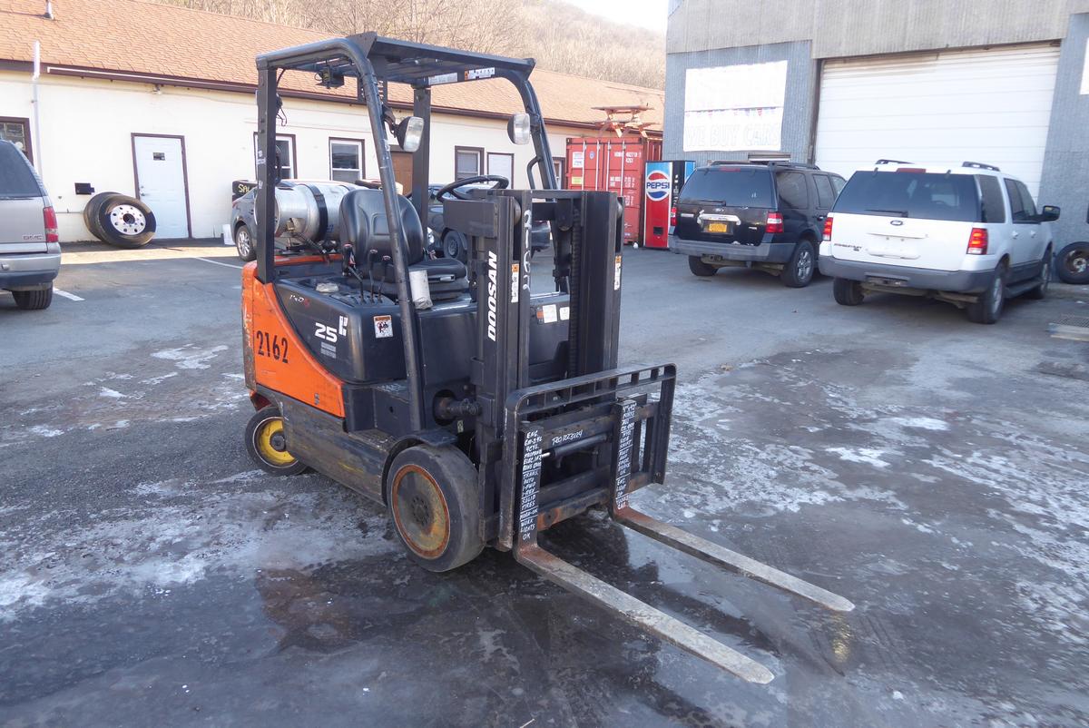 2012 Doosan GC25P5 Propane Forklift for sale by Arthur Trovei & Sons used equipment dealer