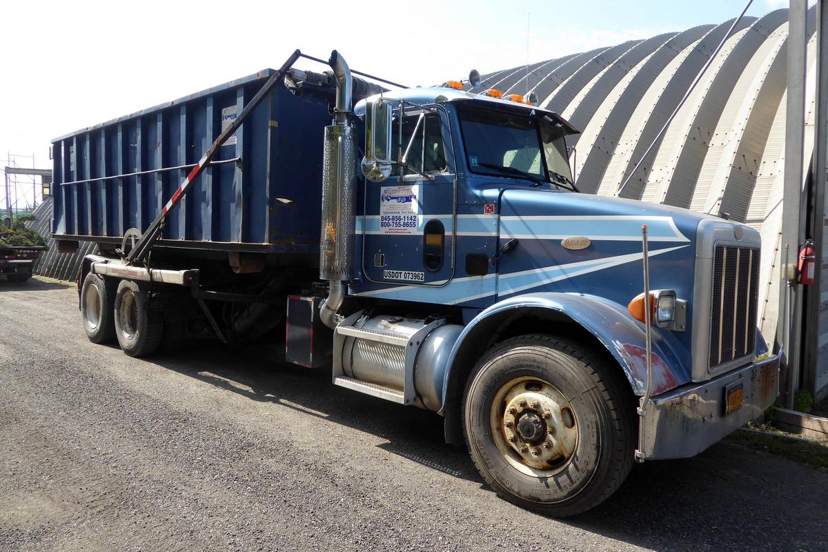 1999 Peterbilt 357 Tandem Axle Rolloff Truck for sale by Arthur Trovei