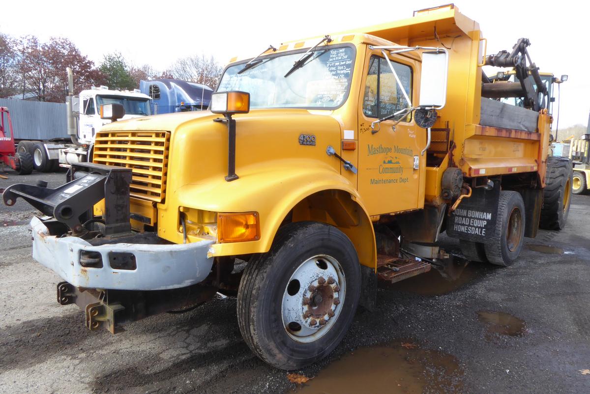 1999 International 4700 Single Axle Dump Truck for sale by Arthur