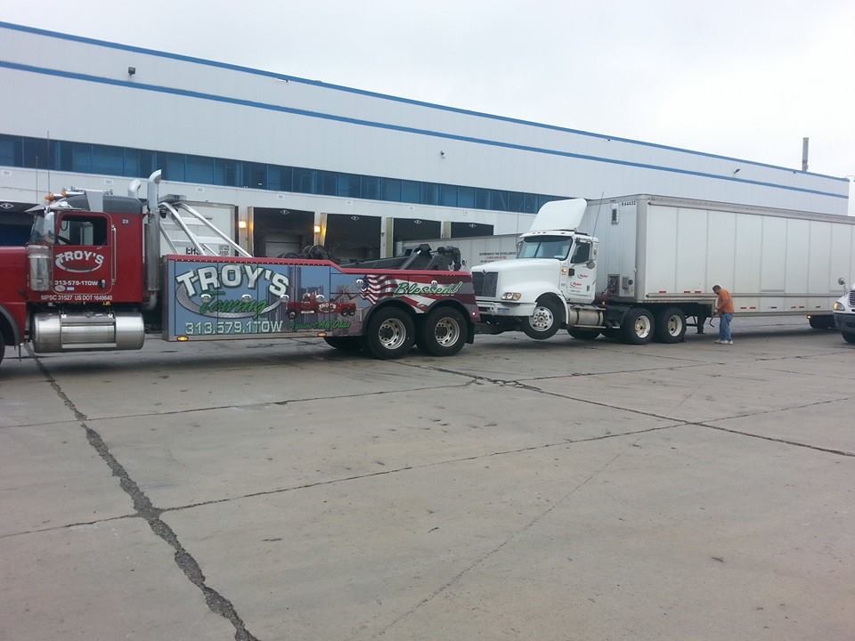 Main Gallery Troy's Towing