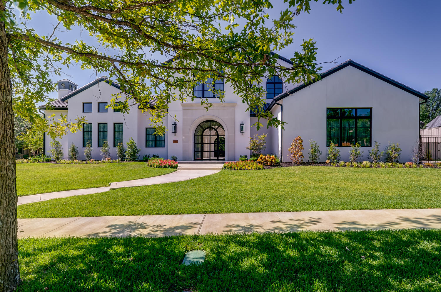 COMPTON COURT TRS Custom Homes