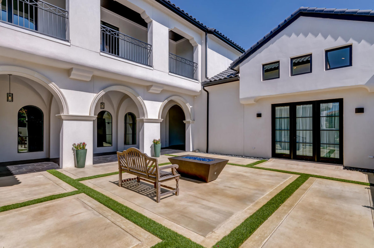 COMPTON COURT TRS Custom Homes