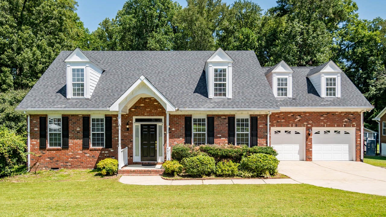 921 Old Baron Drive, Fuquay Varina, NC 27526 419,900 TruBlu Realty