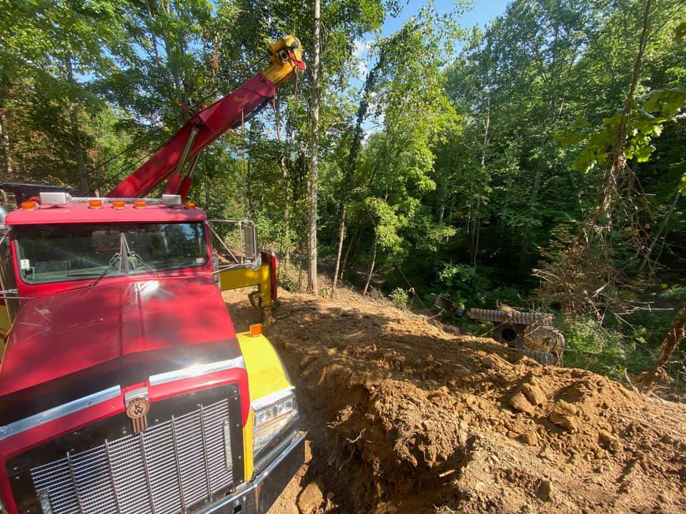 Recovery and Rotator Service C.D. Hubbard Equipment & Service