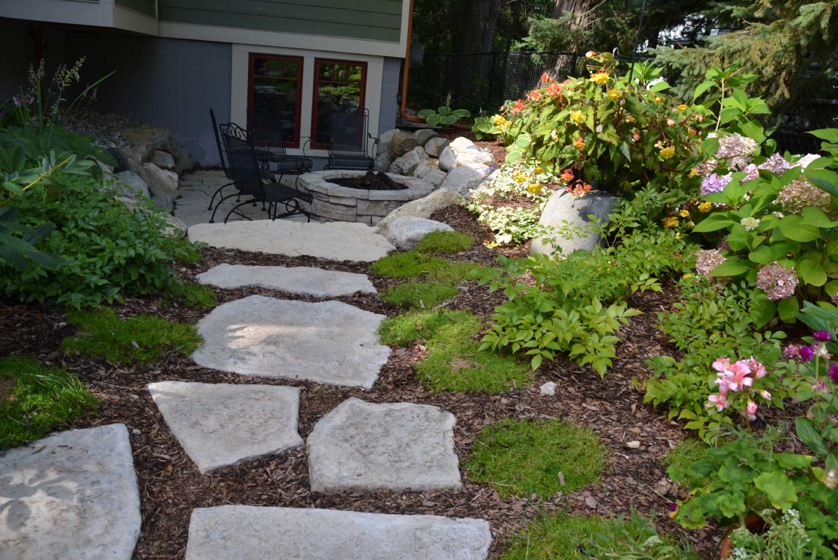 Downtown Traverse City Cozy Outdoor Living Space and Walk TruNorth