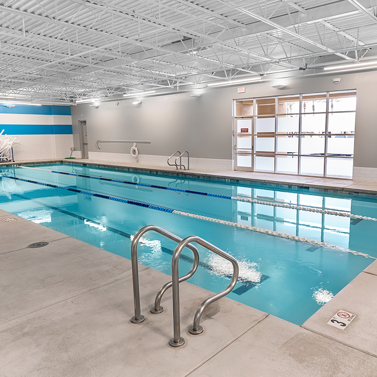 Does EOS Fitness Have a Pool? (Photos & Amenities Explained)