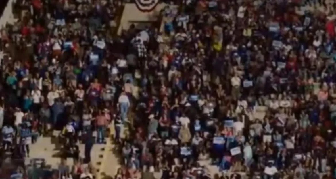 WATCH People LEAVE IN DROVES Once the Free Bruce Springsteen Concert