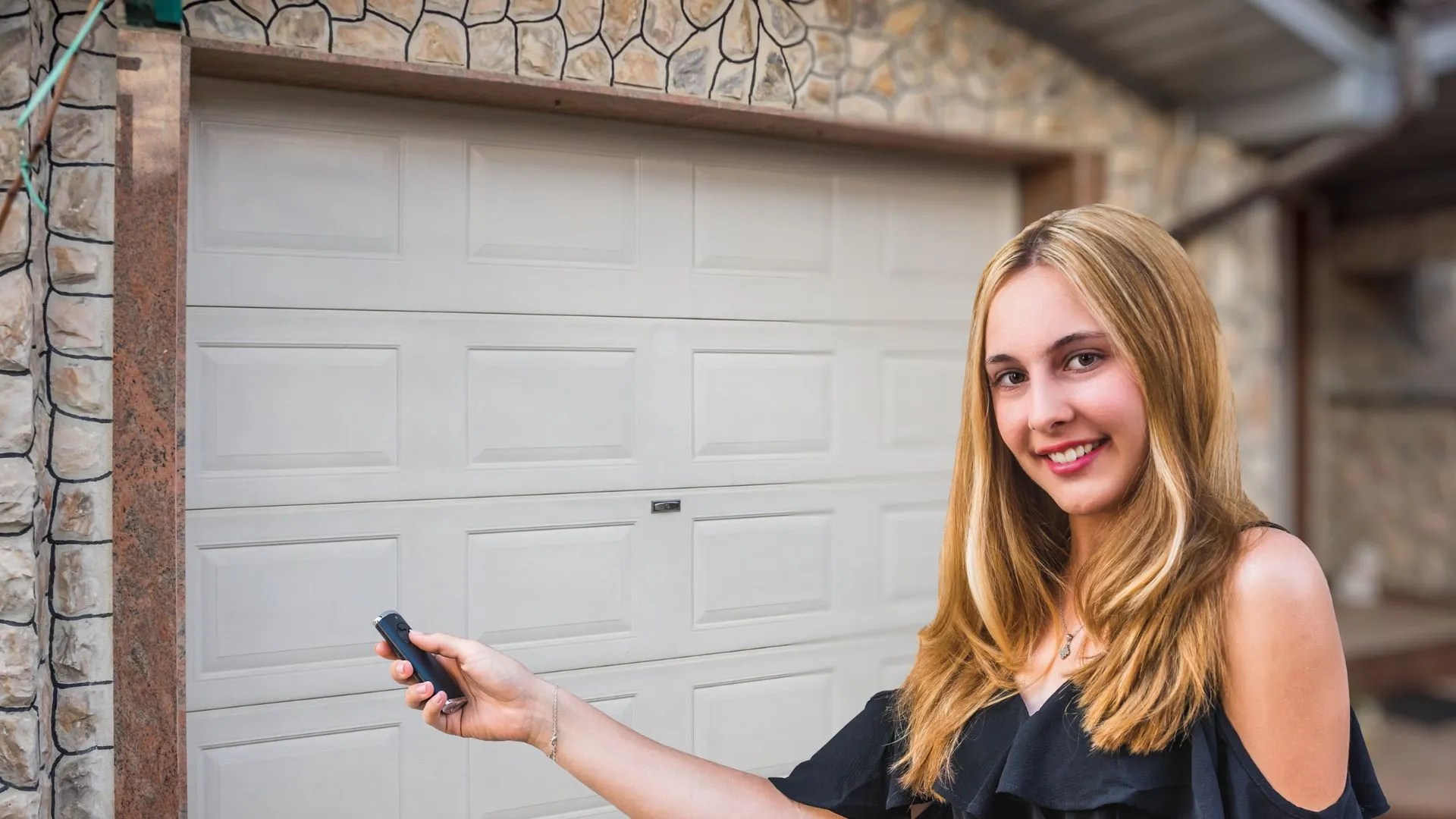 Does Car Insurance Cover Hitting A Garage Door? Beem