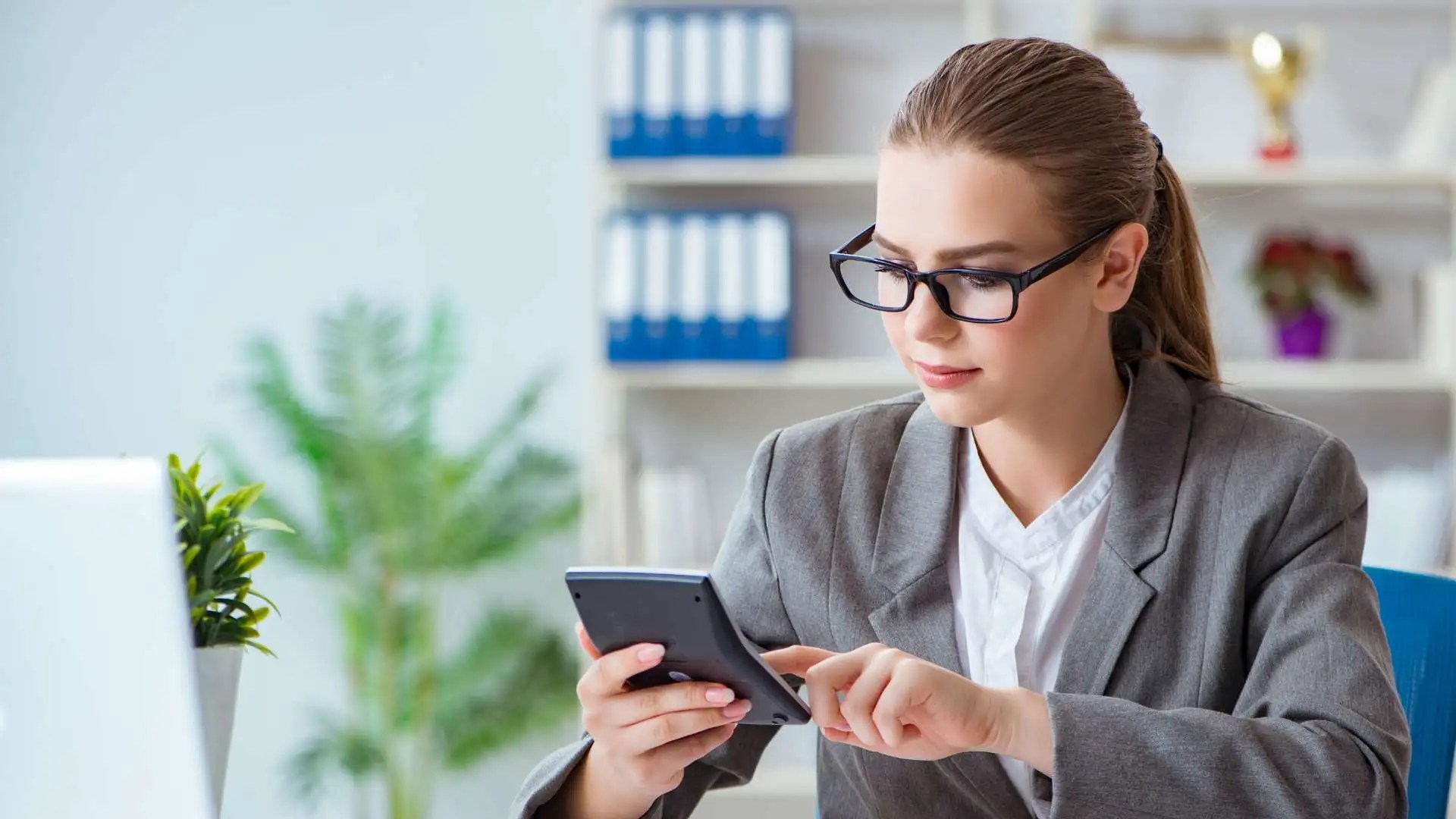 How Much Taxes Deducted from Paycheck in MS Beem