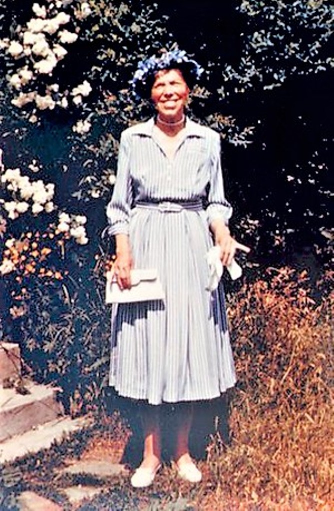Queen Elizabeth II receives Grand Duchess Olga Alexandrovna, 1959