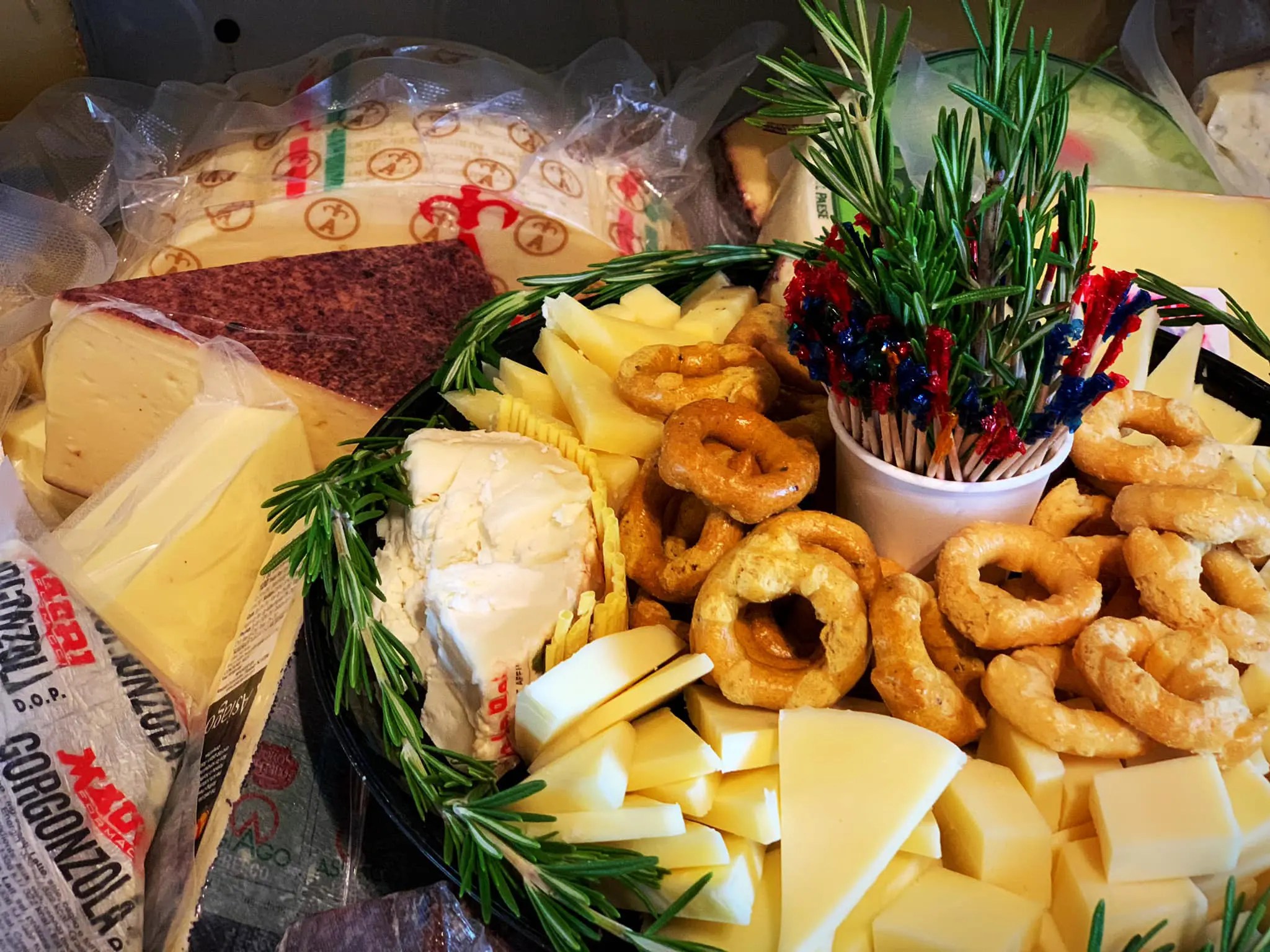 BEST ITALIAN BAKERYVINNY'S ITALIAN KITCHEN TStays