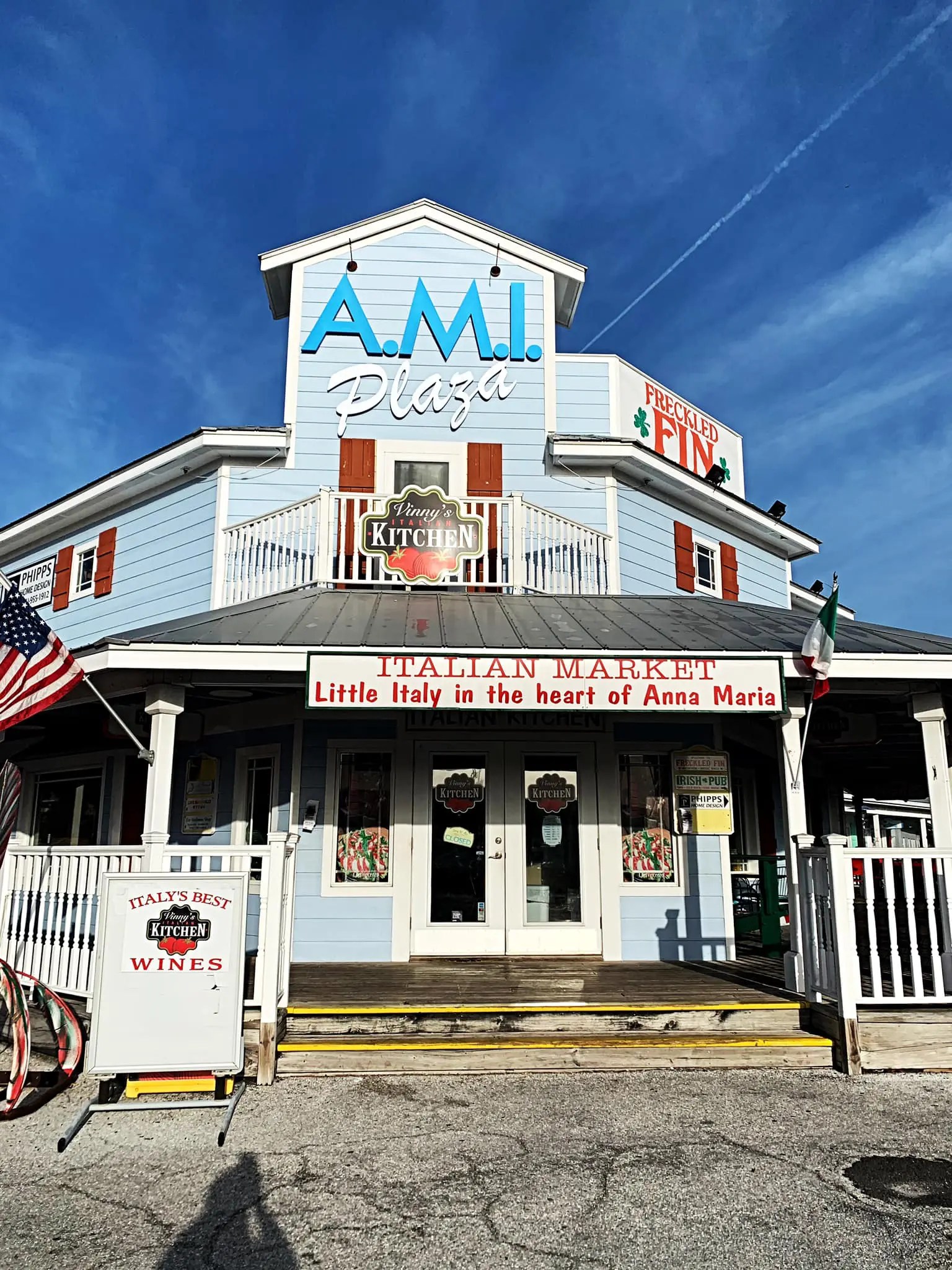 BEST ITALIAN BAKERYVINNY'S ITALIAN KITCHEN TStays