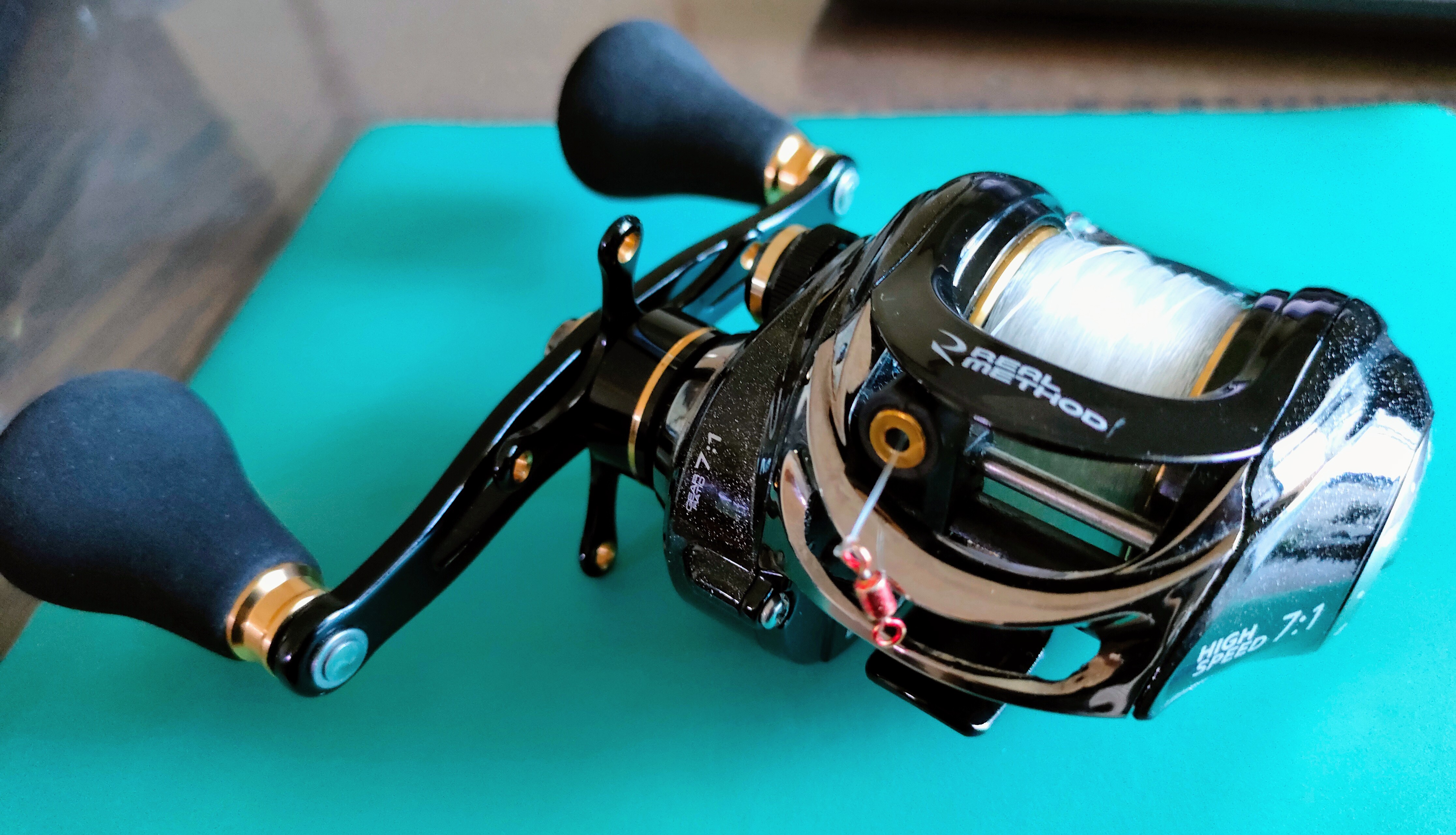 ベイトリールの仕組みを大解説！ スピニングリールと何が違う？