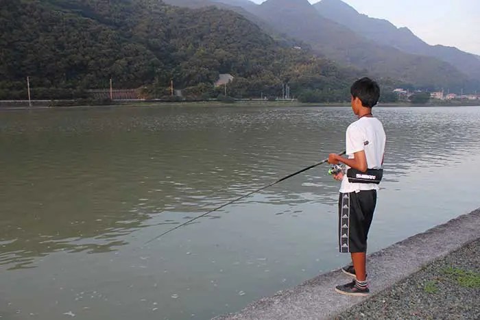 肱川下流域での夜のウキ釣りで良型アジ／肱川下流（愛媛県大洲市長浜） 釣りぽ