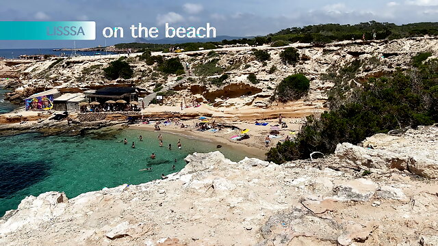 WALKING NAKED OUTDOORS - Big Tits - Porn videos @ BoobsBits.com