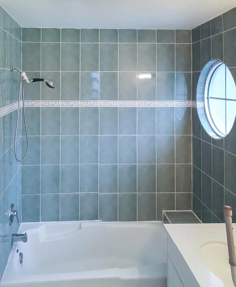 bathroom remodeling before