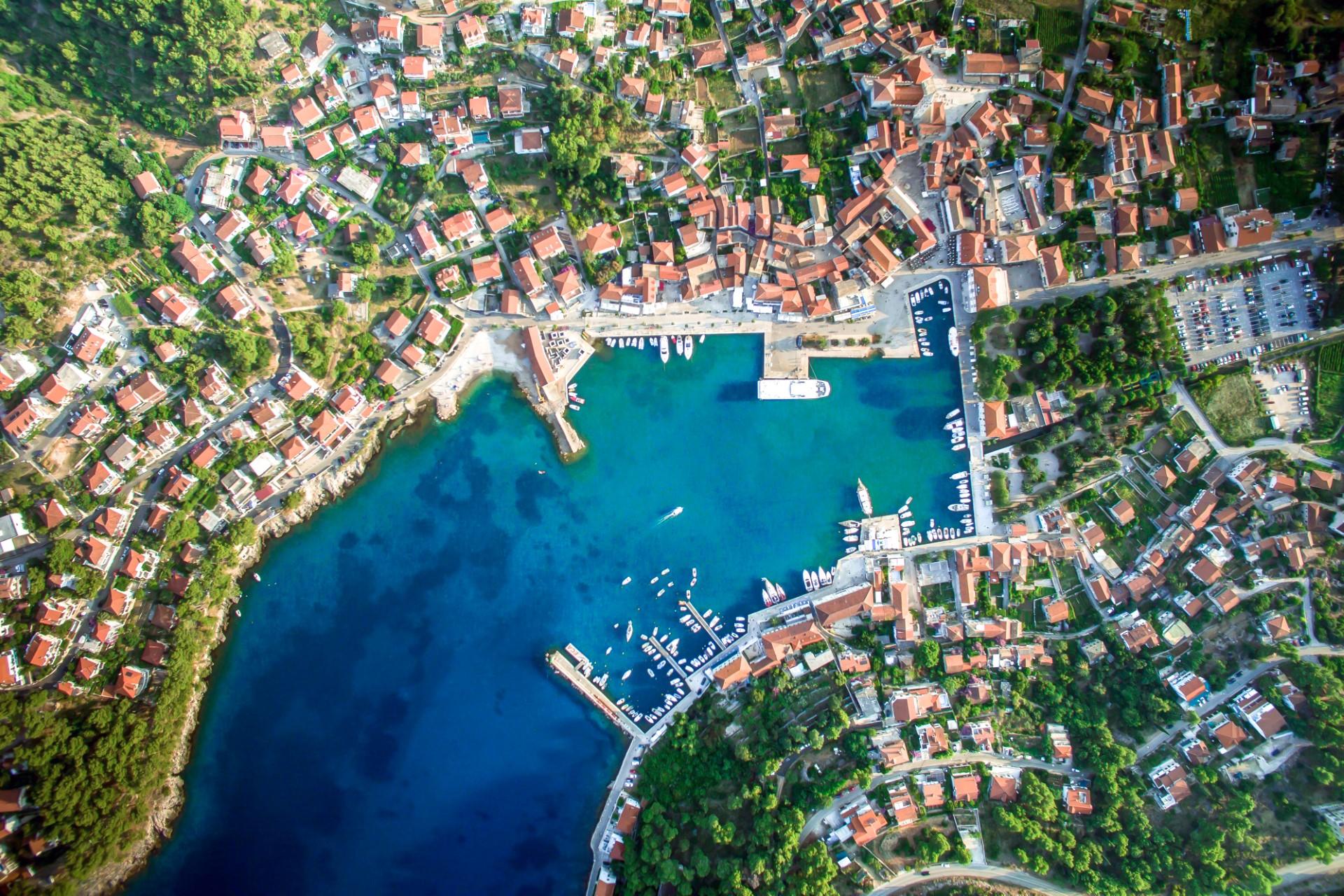 Jelsa Tucepi Boat Rent