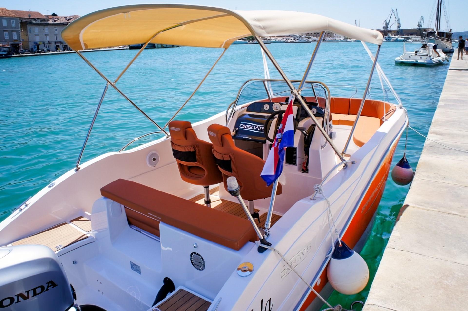 Barracuda 545 Tucepi Boat Rent