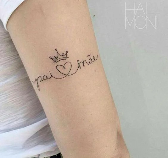 Tatuagem Pai e Mãe 79 Ideias e Homenagens Lindíssimas! Tatuagem Homenageando a Mãe » 50 Ideias Emocionantes!