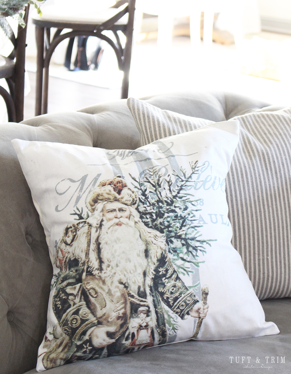 Vintage Farmhouse Christmas Pillows Tuft & Trim