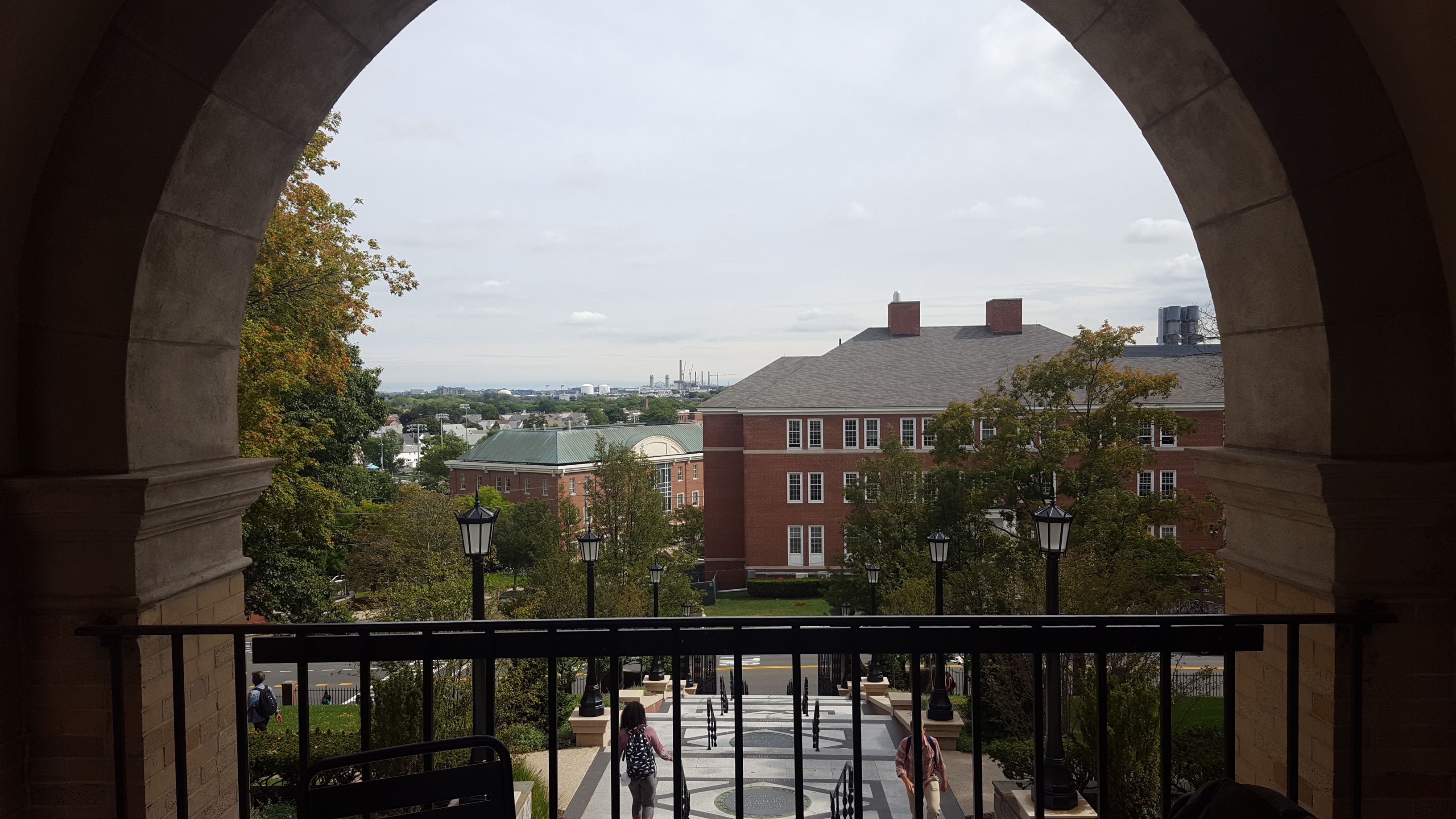Desmond's Personal Tour of Tufts · Tufts Admissions
