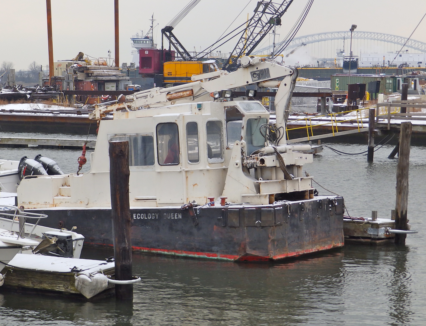 Mariners Harbor Yacht Club tugster a waterblog