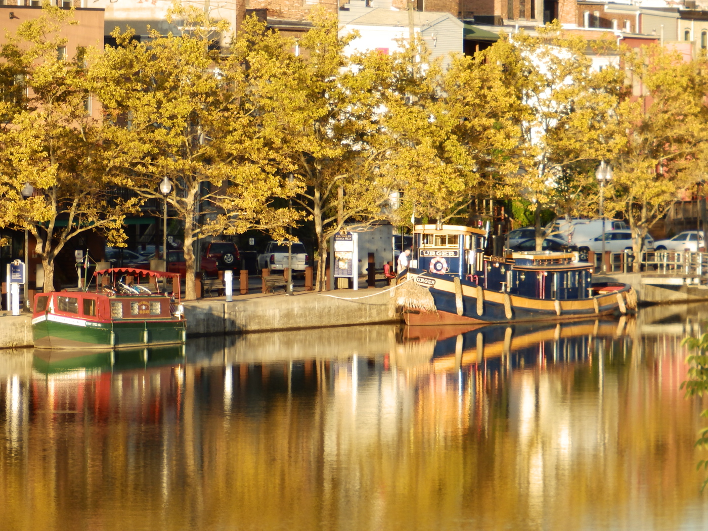 Seneca Falls tugster a waterblog