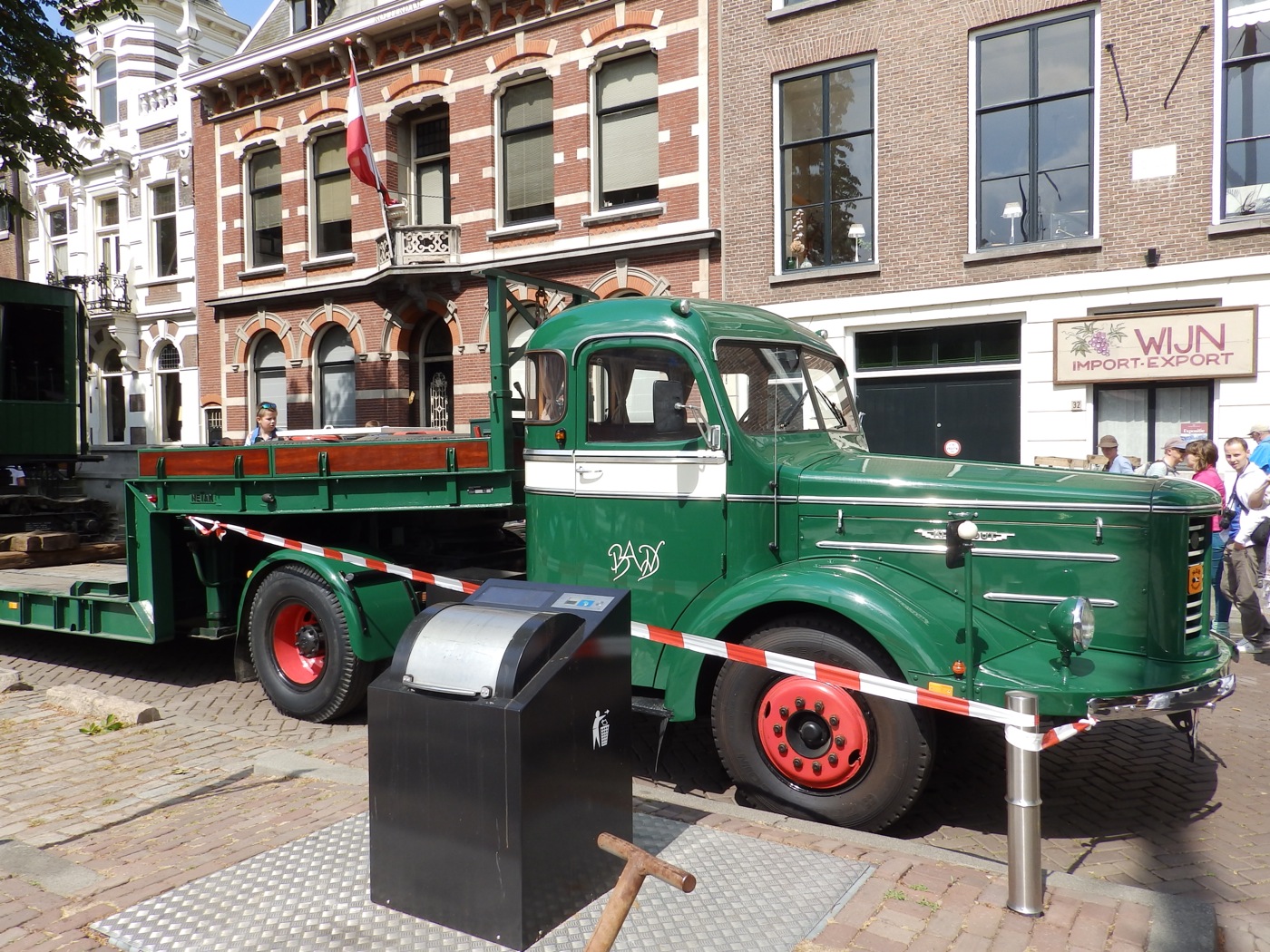 Truckster! tugster a waterblog