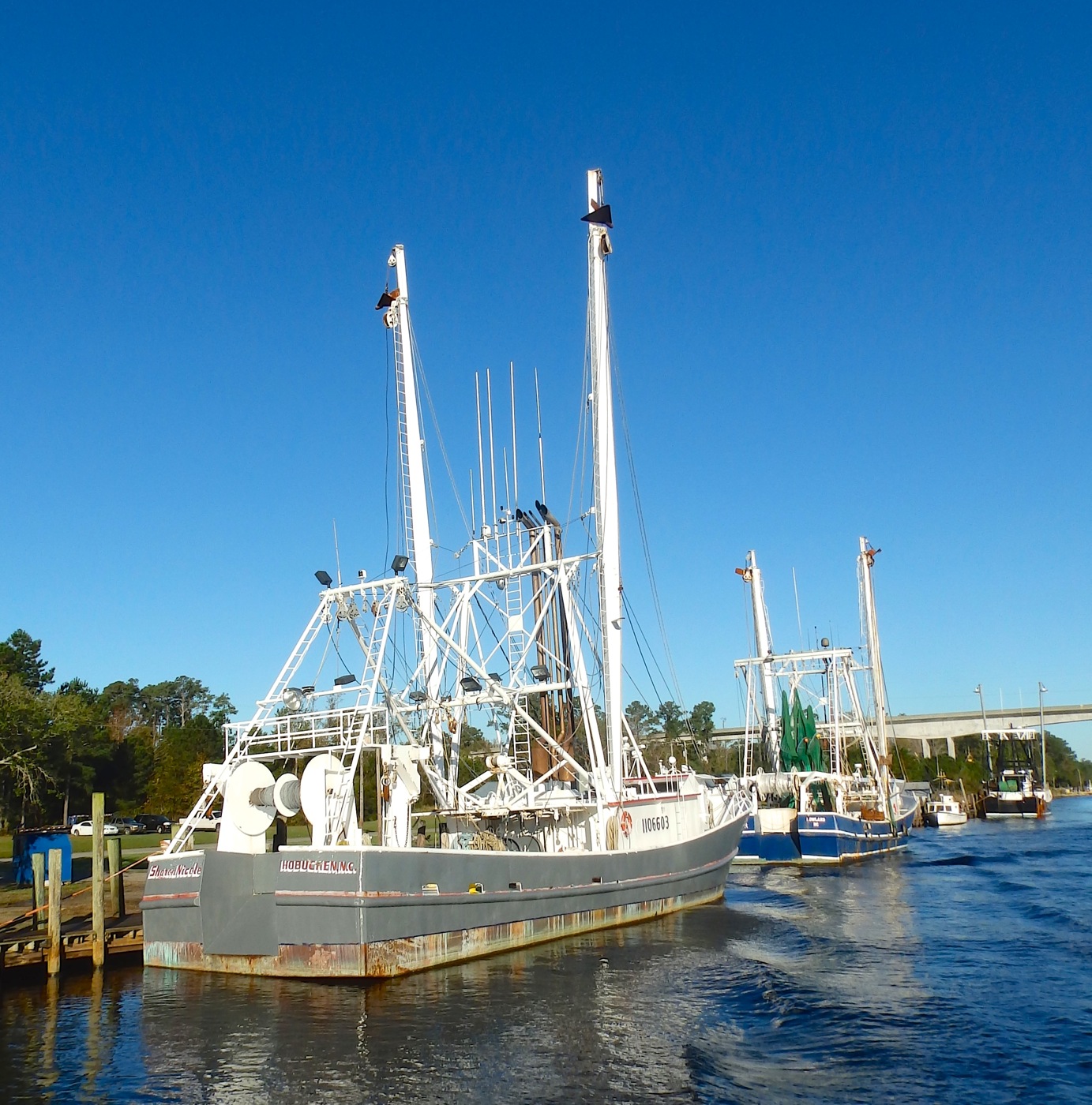 Ports of Hoboken and Hobucken tugster a waterblog