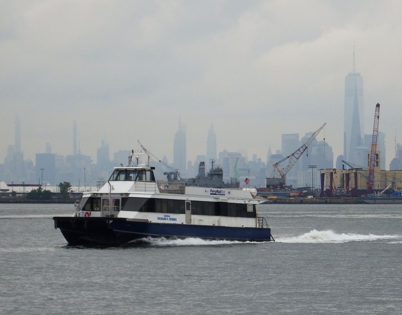 CSCL Brisbane tugster a waterblog