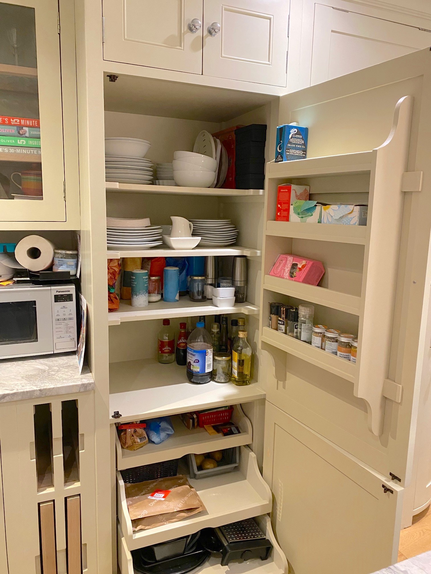 Neptune Kitchen, Island and Appliances The Used Kitchen Company
