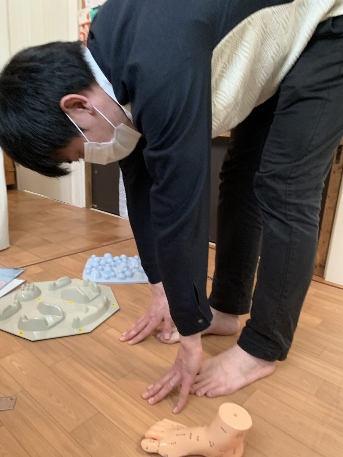 パパにもおすすめ！徳島市川内町「若石子連れ足もみサロンcocoa」近藤ひとみさんの親子足もみ講座を受けてきました。 ツナガルLIFE