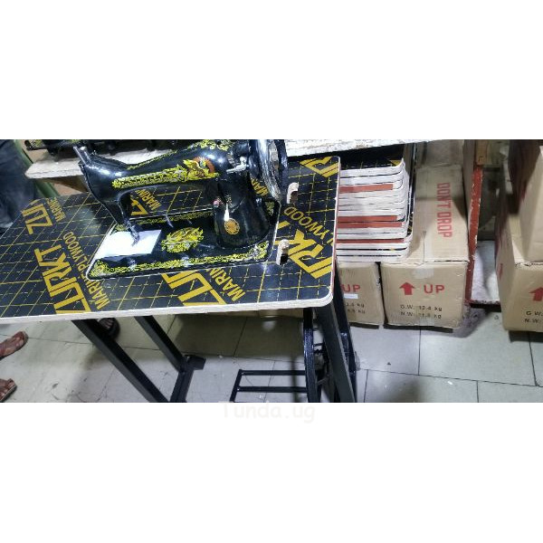 Singer sewing machine Shs. 255,000 Kampala Tunda.ug