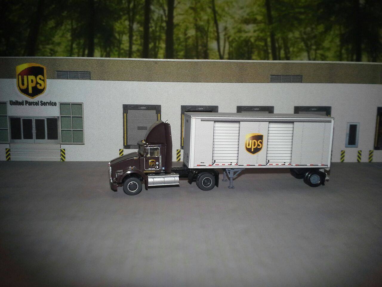 Designs New 28' UPS Next Day Air Cargo Pup Trailer