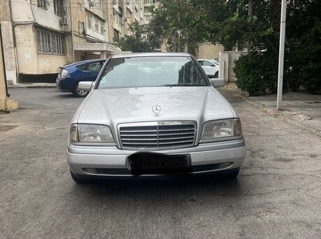Mercedes C 220 1996 - Turbo Guru