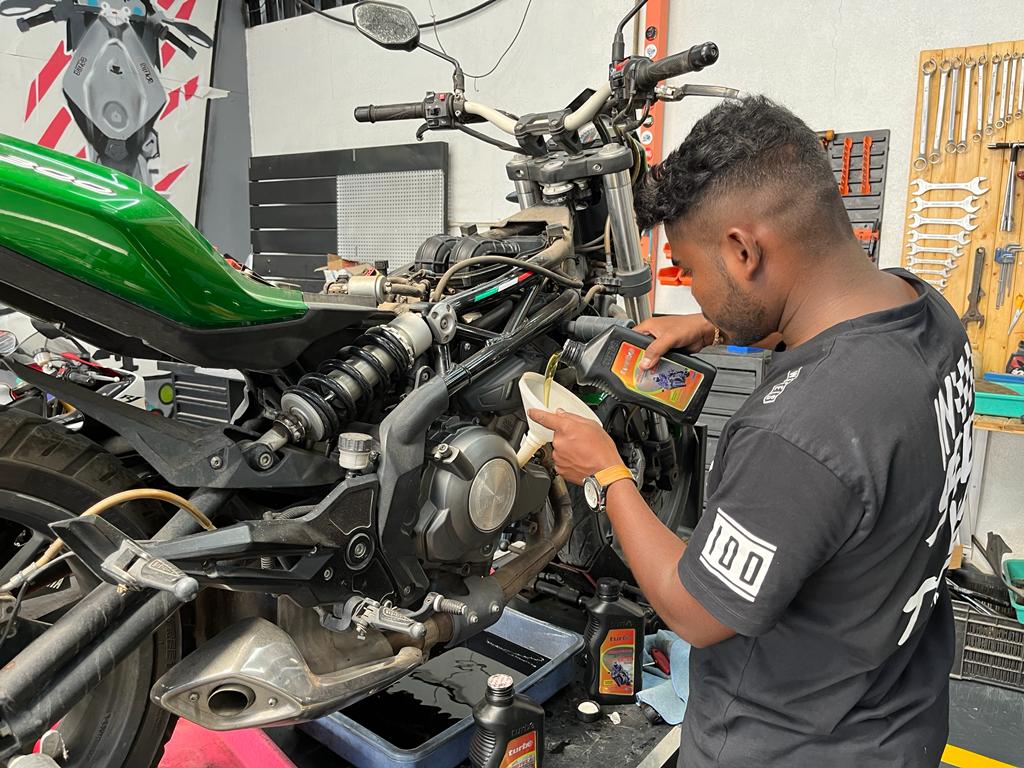 Motorcycle Oil Change, a DIY Turbo Protech