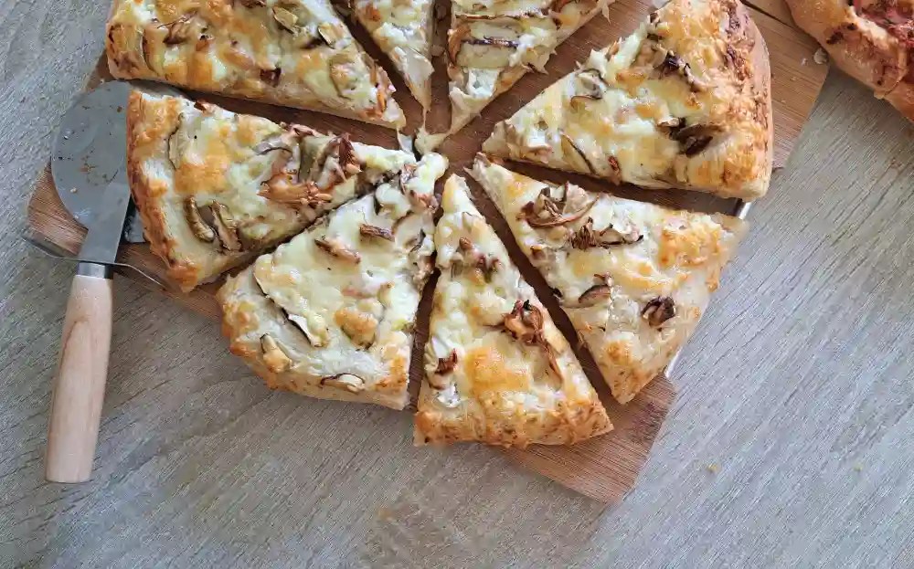 Amazing Porcini Mushroom Pizza (Video)