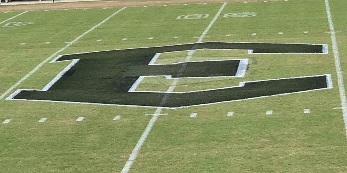 Football Field Painter 🏈 GPS paint robot Turf Tank