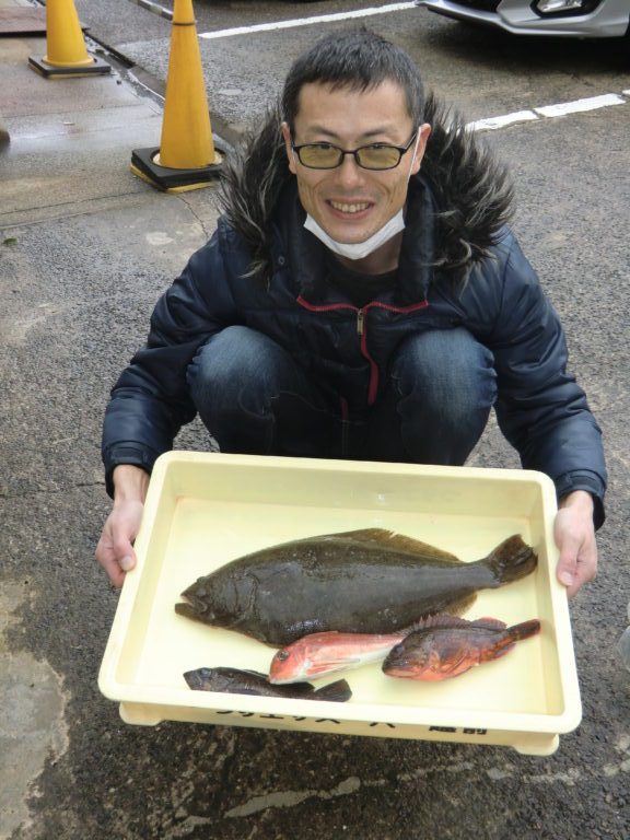 敦賀新港（鞠山釣り公園） 釣りえさスーパー越前