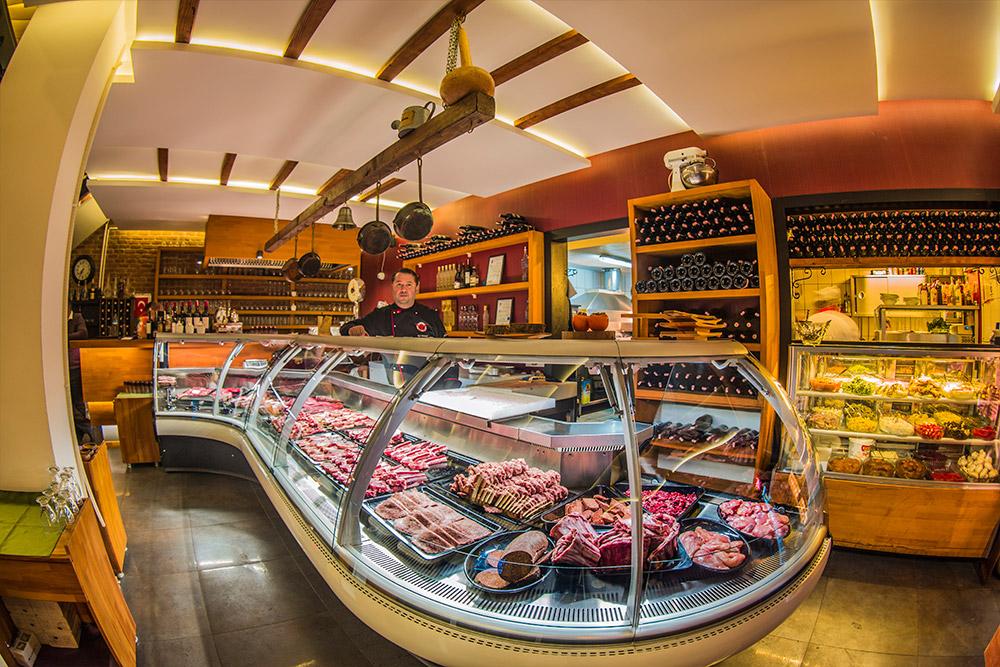 19 Best Restaurants in Kusadasi to Try Turkey Things